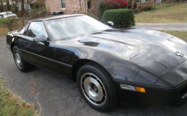 Chevrolet-Corvette-1985-Black-6