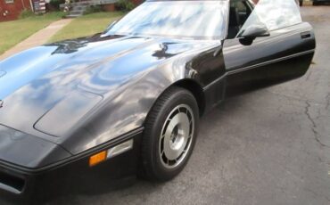 Chevrolet-Corvette-1985-Black-7