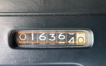Chevrolet-Corvette-1985-Black-Charcoal-1
