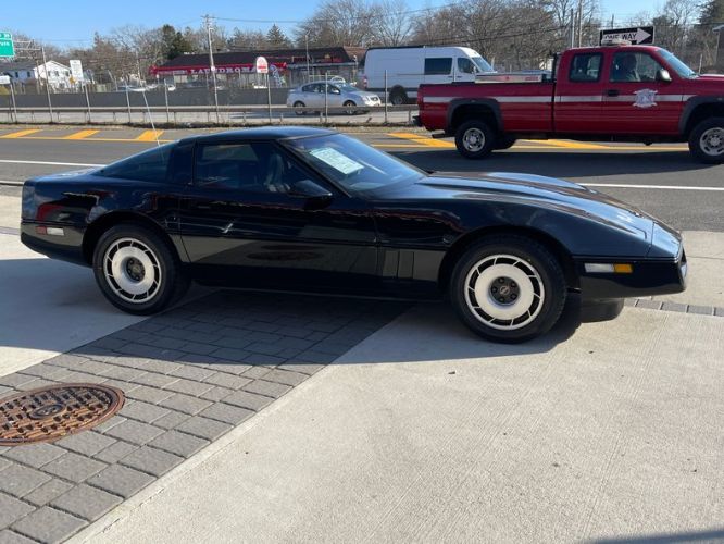 Chevrolet-Corvette-1985-Black-Charcoal-16