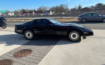 Chevrolet-Corvette-1985-Black-Charcoal-17