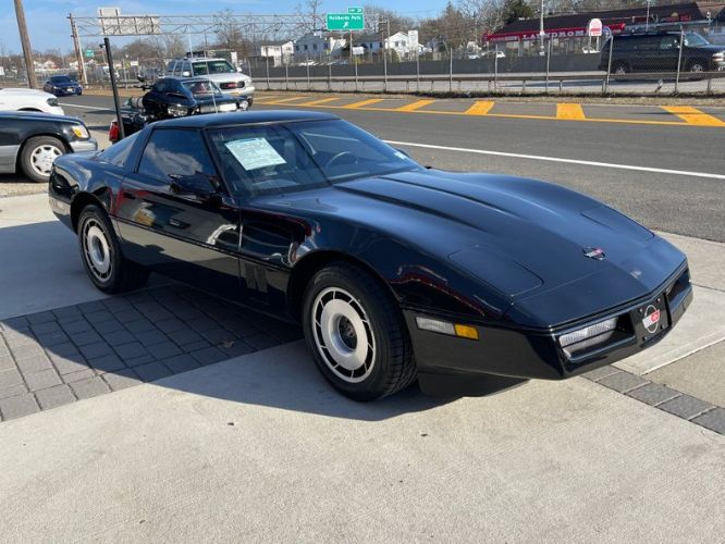 Chevrolet-Corvette-1985-Black-Charcoal-18