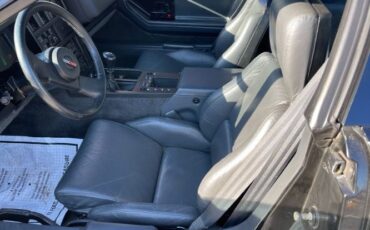 Chevrolet-Corvette-1985-Black-Charcoal-24