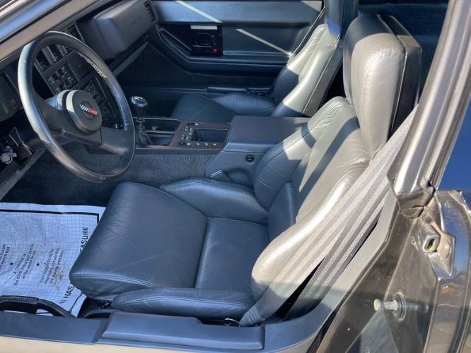 Chevrolet-Corvette-1985-Black-Charcoal-24