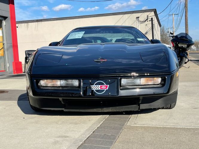 Chevrolet-Corvette-1985-Black-Charcoal-34