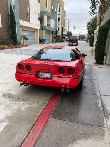Chevrolet-Corvette-1985-Red-1