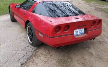 Chevrolet-Corvette-1985-Red