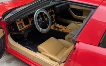 Chevrolet-Corvette-1985-Red-2