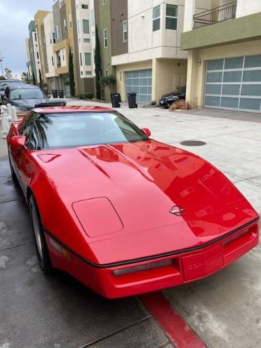 Chevrolet-Corvette-1985-Red-5