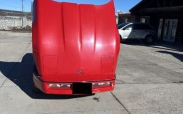 Chevrolet-Corvette-1985-Red-Tan-1