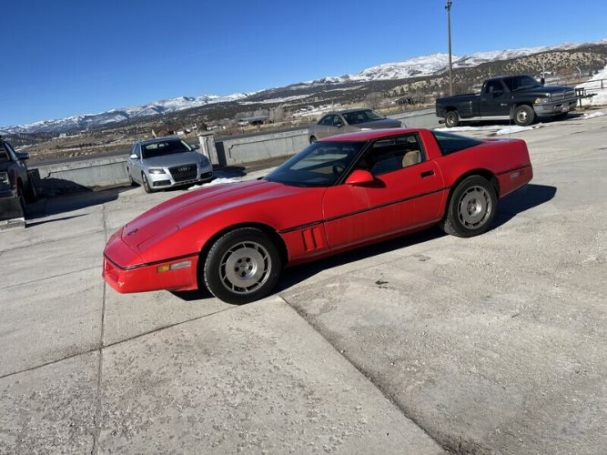 Chevrolet-Corvette-1985-Red-Tan-16