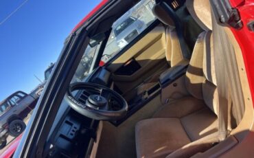 Chevrolet-Corvette-1985-Red-Tan-2