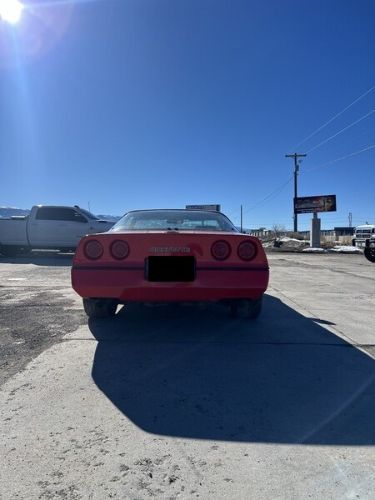 Chevrolet-Corvette-1985-Red-Tan-4
