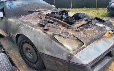 Chevrolet-Corvette-1986-1