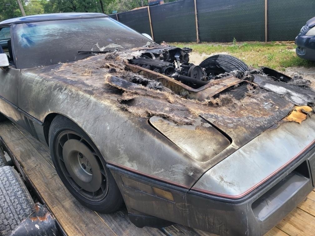 Chevrolet-Corvette-1986-1
