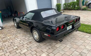 Chevrolet-Corvette-1986-Black-Beige-2