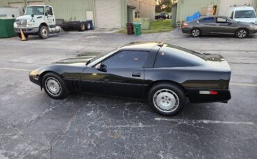Chevrolet-Corvette-1986-Black-Gray-2