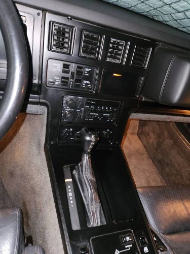 Chevrolet-Corvette-1986-Black-Gray-6