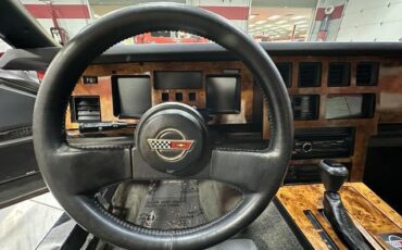 Chevrolet-Corvette-1986-Convertible-10