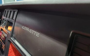 Chevrolet-Corvette-1986-Convertible-10