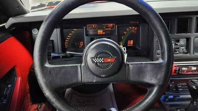 Chevrolet-Corvette-1986-Convertible-17