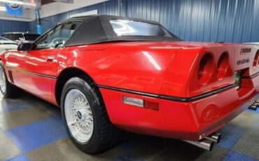 Chevrolet-Corvette-1986-Convertible-3