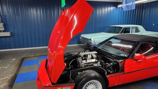 Chevrolet-Corvette-1986-Convertible-35