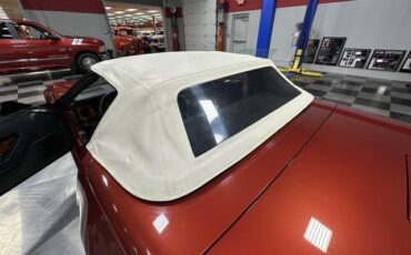 Chevrolet-Corvette-1986-Convertible-39
