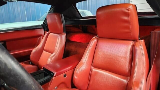 Chevrolet-Corvette-1986-Convertible-7
