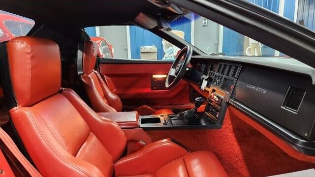 Chevrolet-Corvette-1986-Convertible-8