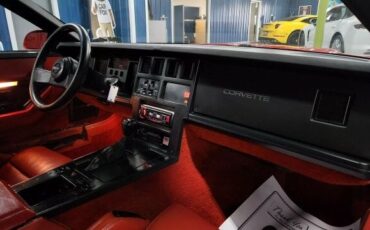 Chevrolet-Corvette-1986-Convertible-9