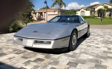 Chevrolet-Corvette-1986-Silver-Metallic-GrayCharcoal-1