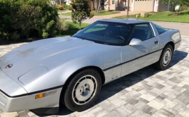 Chevrolet-Corvette-1986-Silver-Metallic-GrayCharcoal-8