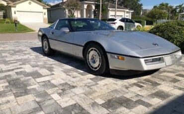 Chevrolet-Corvette-1986-Silver-Metallic-GrayCharcoal-9