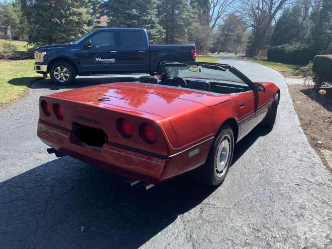Chevrolet-Corvette-1987-1