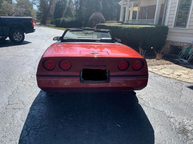 Chevrolet-Corvette-1987-2