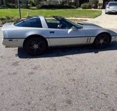 Chevrolet-Corvette-1987-4