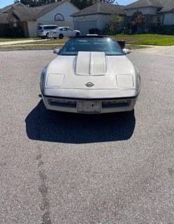 Chevrolet-Corvette-1987-5