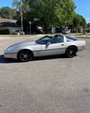 Chevrolet-Corvette-1987-6