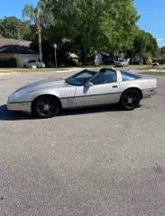 Chevrolet-Corvette-1987-6