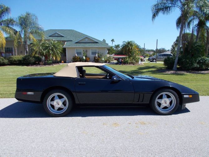 Chevrolet-Corvette-1987-Black-1