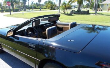 Chevrolet-Corvette-1987-Black-10