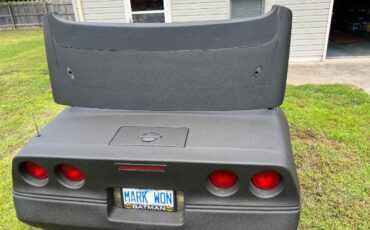 Chevrolet-Corvette-1987-Black-2