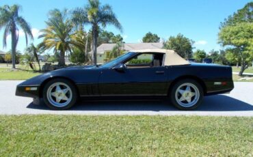 Chevrolet-Corvette-1987-Black-5