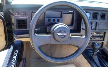 Chevrolet-Corvette-1987-Black-7