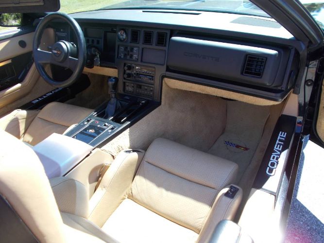 Chevrolet-Corvette-1987-Black-8