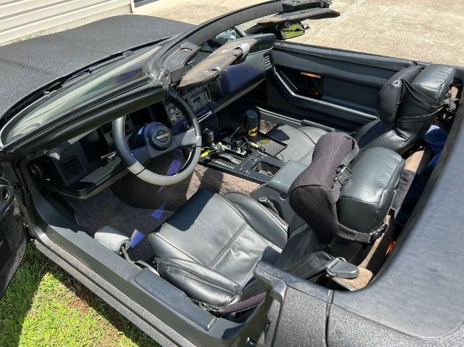Chevrolet-Corvette-1987-Black-9