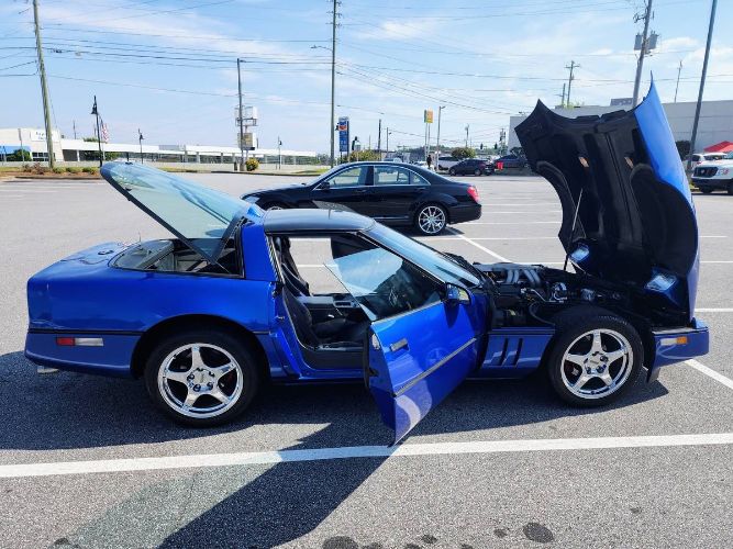 Chevrolet-Corvette-1987-Blue-15