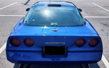 Chevrolet-Corvette-1987-Blue-4