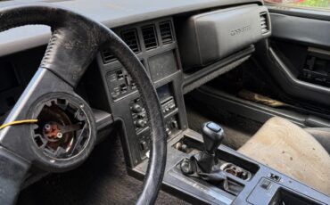 Chevrolet-Corvette-1987-Coupe-3